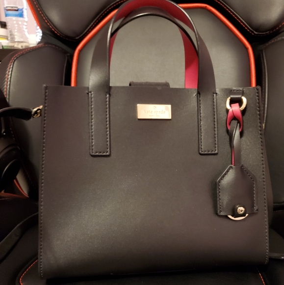 kate spade Handbags - Kate spade black crossbody bag